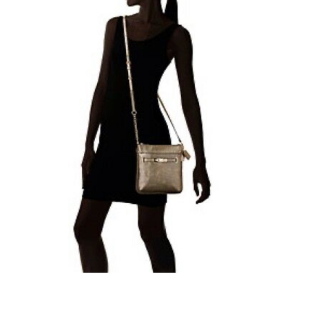 COACH Swagger Swingpack Metallic Pebble Leather Cross Body LI/Gold